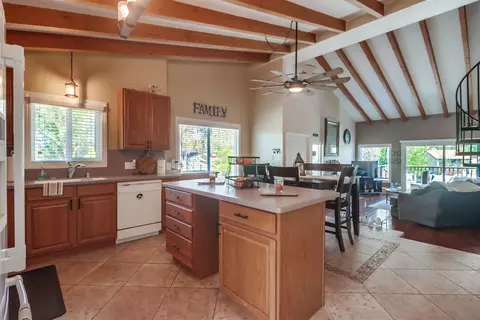 Kitchen - 15721 Davis Cup Ln, Ramona, CA 92065 photo 2 of 2
