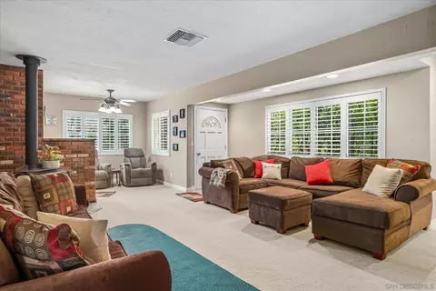 Living - 9731 Lakeview Rd, Lakeside, CA 92040 photo 1 of 2