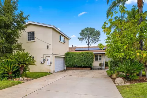 9731 Lakeview Rd, Lakeside, CA 92040