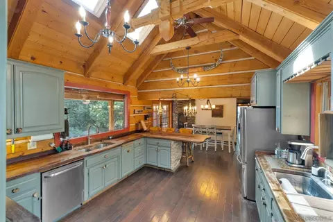 Kitchen - 3131 Pera Alta Dr, Julian, CA 92036 photo 4 of 5