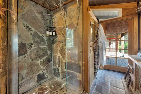 Bath - 3131 Pera Alta Dr, Julian, CA 92036 photo 5 of 8