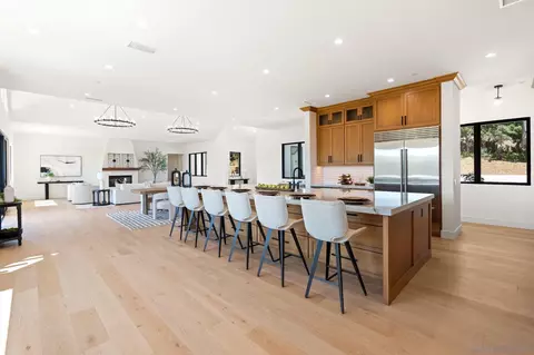 Kitchen - 5120 Creek Oak Dr, Fallbrook, CA 92028 photo 1 of 3