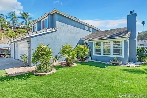 1507 Phillips St, Vista, CA 92083 photo 2