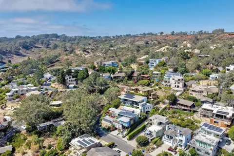 View/Area - 12911 Via Grimaldi, Del Mar, CA 92014 photo 3 of 6