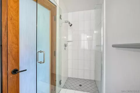Bath - 12911 Via Grimaldi, Del Mar, CA 92014 photo 5 of 5