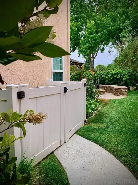 Exterior - 2176 Eastridge Loop, Oxnard, CA 93036 photo 12 of 12
