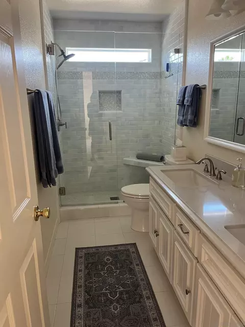Bath - 2176 Eastridge Loop, Oxnard, CA 93036 photo 1 of 6