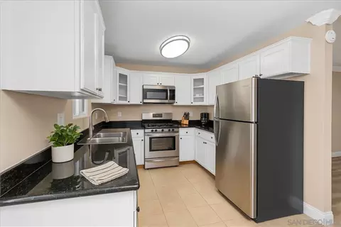 194 Avenida Descanso #H, Oceanside, CA 92057 photo 10