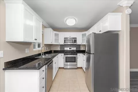 194 Avenida Descanso #H, Oceanside, CA 92057 photo 8
