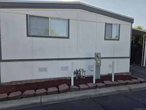 2550 E Valley Pkwy #122, Escondido, CA 92027