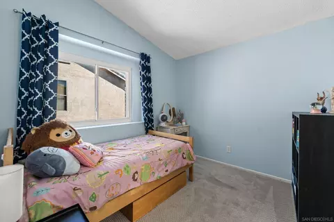 Bedroom - 39848 Creative Dr, Temecula, CA 92591 photo 3 of 4