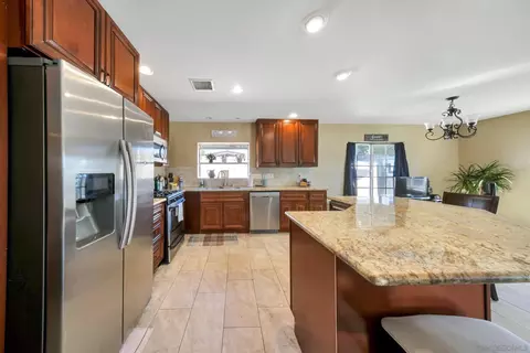 8931 Jana Ct, Spring Valley, CA 91977 photo 7