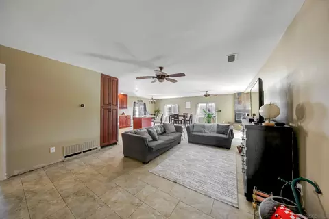 8931 Jana Ct, Spring Valley, CA 91977 photo 3