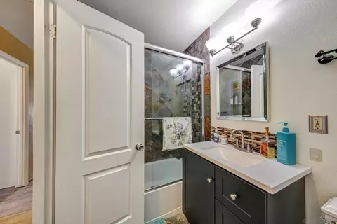 8931 Jana Ct, Spring Valley, CA 91977 photo 17