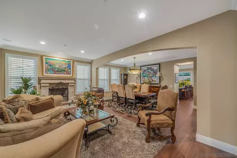 Living - 10551 Laurel Path, Escondido, CA 92026 photo 2 of 4