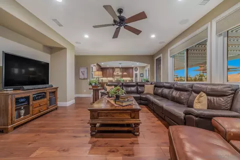 Living - 10551 Laurel Path, Escondido, CA 92026 photo 4 of 4