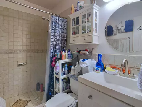 Bath - 7330 Colony Rd, La Mesa, CA 91942 photo 6 of 6