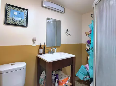 Bath - 7330 Colony Rd, La Mesa, CA 91942 photo 3 of 6