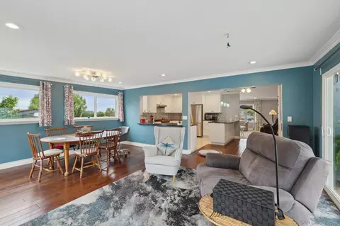 Dining - 8007 Wetherly St, La Mesa, CA 91941 photo 2 of 4