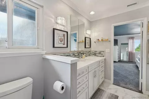 Bath - 8007 Wetherly St, La Mesa, CA 91941 photo 4 of 5