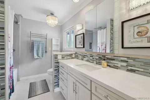 Bath - 8007 Wetherly St, La Mesa, CA 91941 photo 3 of 5