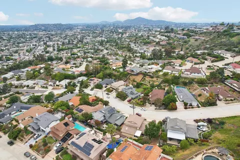 View/Area - 8007 Wetherly St, La Mesa, CA 91941 photo 8 of 14