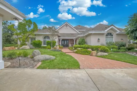 15621 Oakstand Rd, Poway, CA 92064