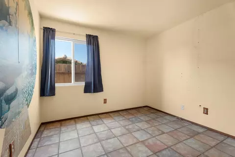 Bedroom - 1718 Greentree Rd, Encinitas, CA 92024 photo 2 of 2