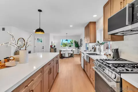 Kitchen - 2182 Farrington Dr, El Cajon, CA 92020 photo 9 of 10