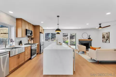 Kitchen - 2182 Farrington Dr, El Cajon, CA 92020 photo 2 of 10