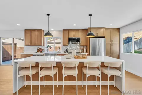 Kitchen - 2182 Farrington Dr, El Cajon, CA 92020 photo 4 of 10