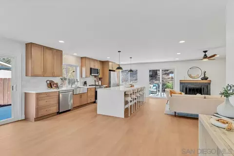 Kitchen - 2182 Farrington Dr, El Cajon, CA 92020 photo 6 of 10