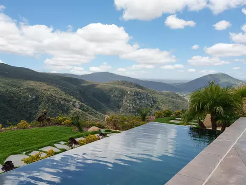 20877 Wild Willow Hollow Rd, Escondido, CA 92029