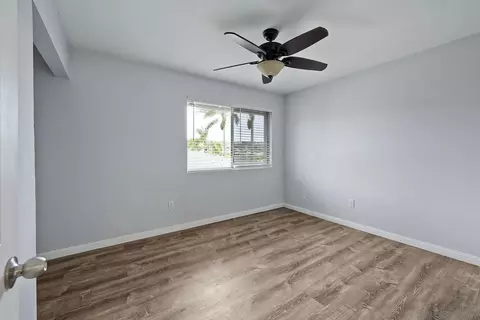 Bedroom - 3436 Thunder Dr, Oceanside, CA 92056 photo 2 of 4