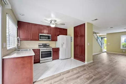Kitchen - 3436 Thunder Dr, Oceanside, CA 92056 photo 4 of 4
