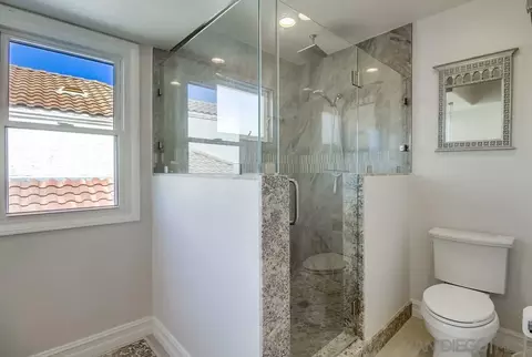 Bath - 2871 Torry Ct, Carlsbad, CA 92009 photo 3 of 5