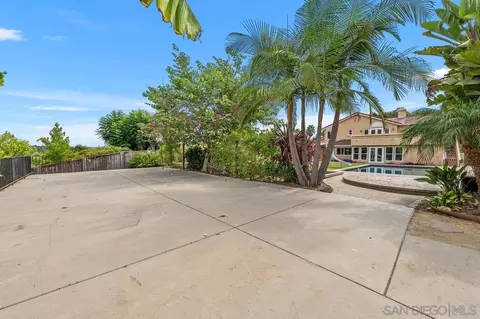 Exterior - 2252 11th St, Encinitas, CA 92024 photo 9 of 11