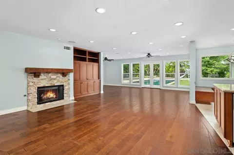 Living - 2252 11th St, Encinitas, CA 92024 photo 4 of 6
