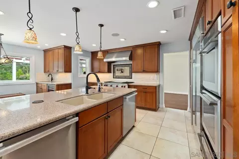 Kitchen - 2252 11th St, Encinitas, CA 92024 photo 3 of 4