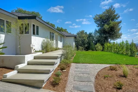 1870 Laurel Rd, Oceanside, CA 92054 photo 5