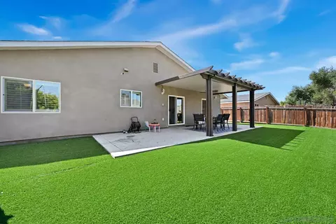 8920 King Michael Ct, Spring Valley, CA 91977 photo 21