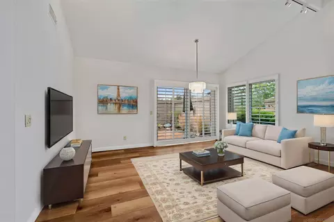 Living - 1608 Caminito Asterisco, La Jolla, CA 92037 photo 5 of 8