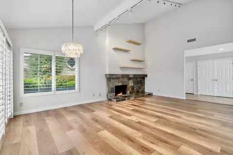 Living - 1608 Caminito Asterisco, La Jolla, CA 92037 photo 6 of 8