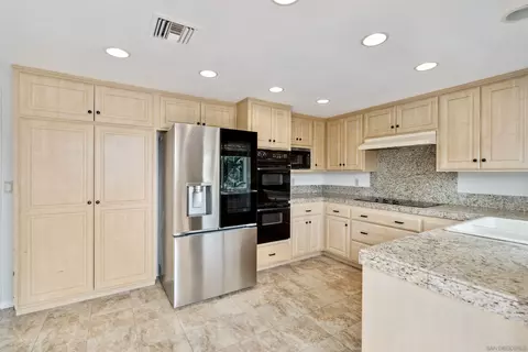 Kitchen - 1608 Caminito Asterisco, La Jolla, CA 92037 photo 2 of 2