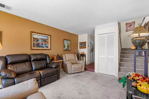 Living - 320 Grapevine Rd #9, Vista, CA 92083 photo 3 of 3