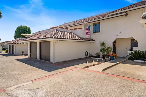 Exterior - 320 Grapevine Rd #9, Vista, CA 92083 photo 4 of 6