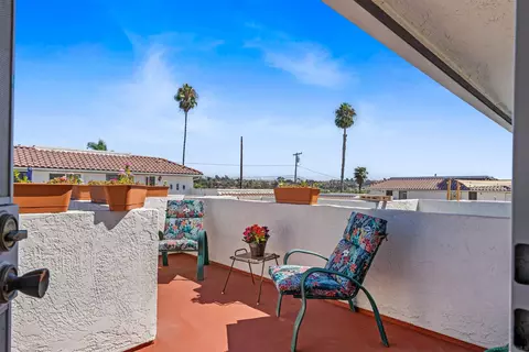 Exterior - 320 Grapevine Rd #9, Vista, CA 92083 photo 3 of 6