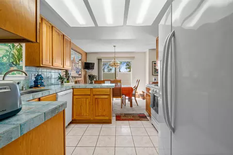 Kitchen - 320 Grapevine Rd #9, Vista, CA 92083 photo 2 of 2