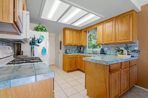 Kitchen - 320 Grapevine Rd #9, Vista, CA 92083 photo 1 of 2