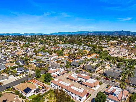 View/Area - 320 Grapevine Rd #9, Vista, CA 92083 photo 8 of 19